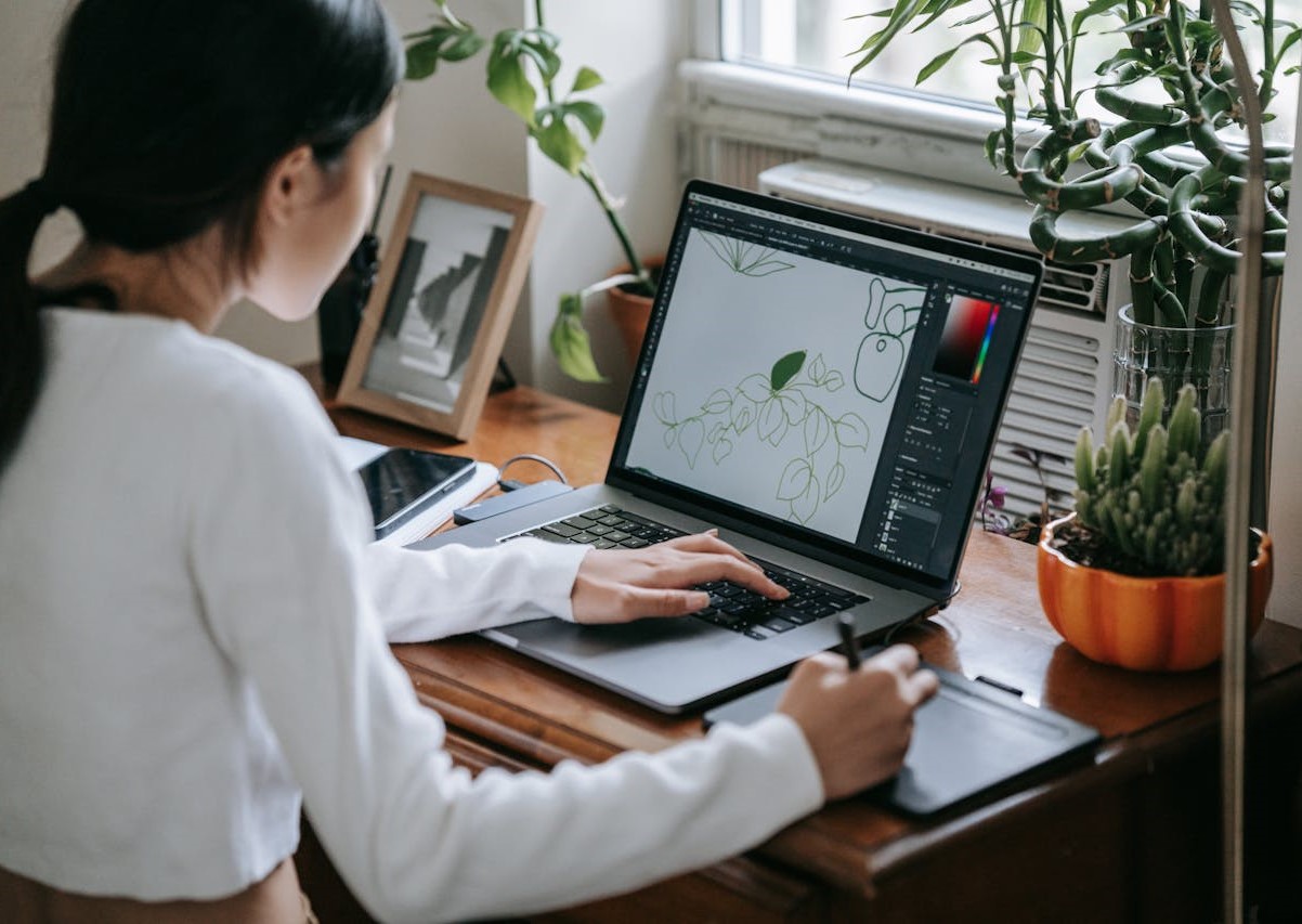 Desain grafik sampul konten video yang menarik perhatian mata penonton