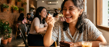 Kenapa Makanan Manis Bisa Bikin Mood Langsung Happy? Ini Penjelasan Ilmiahnya!