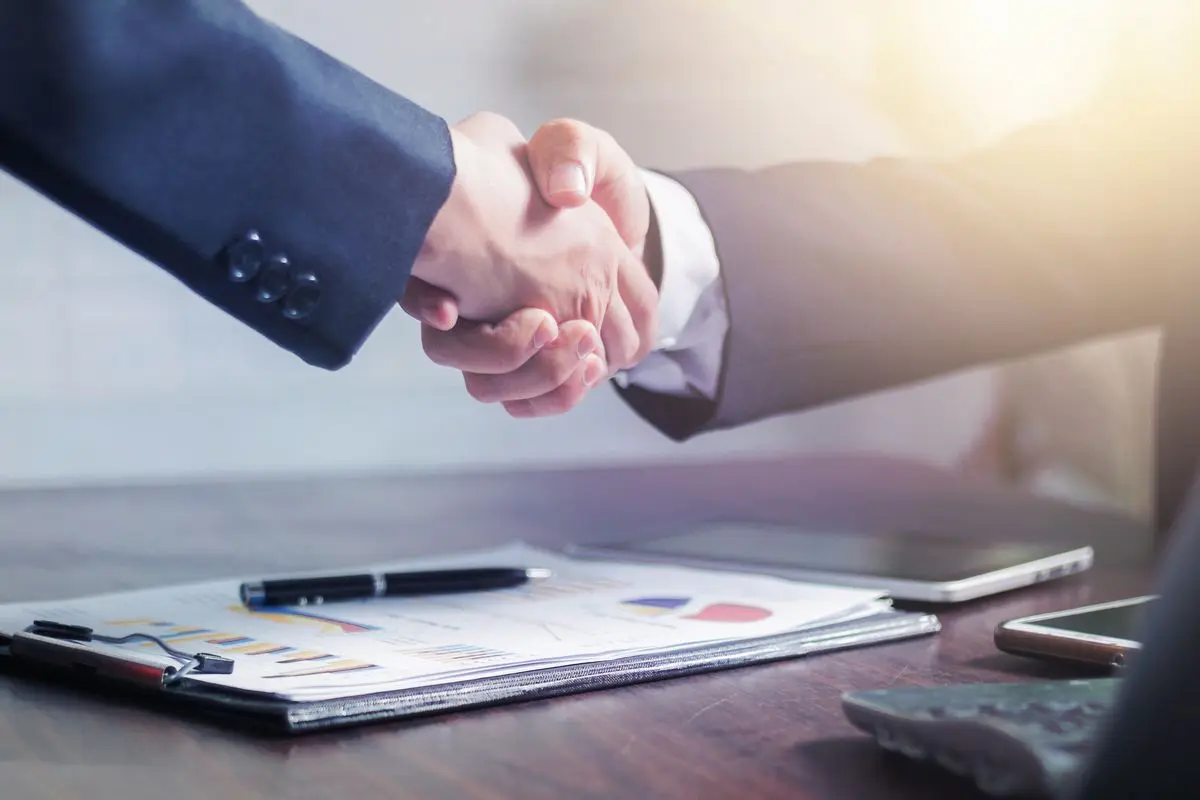 Taktik monetisasi LinkedIn lewat high-ticket networking dan negosiasi bisnis premium