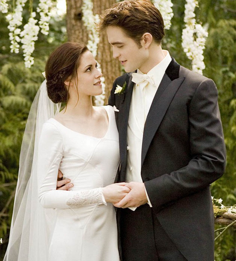 Kristen Stewart On How Her Twilight Sex Scenes With Robert Pattinson Were Edited