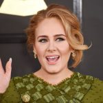 Adele penyanyi wanita