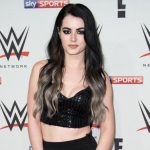 WWE pegulat pensiun dini