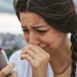 mantan tiba-tiba SMS menghubungi