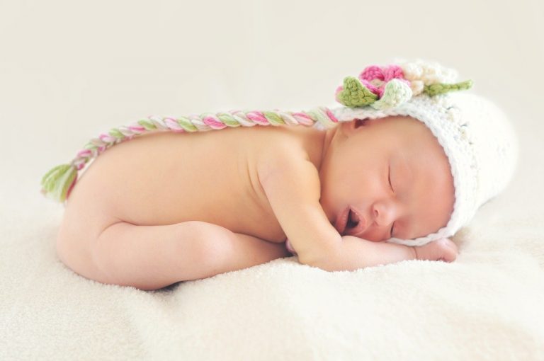Manfaat Pemijatan  bagi Bayi  Salah Satunya Membuat Tidur 