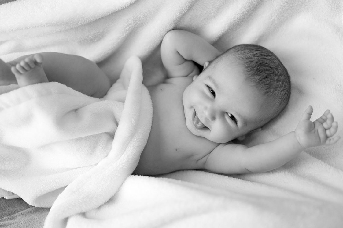 Manfaat Pemijatan  bagi Bayi  Salah Satunya Membuat Tidur 