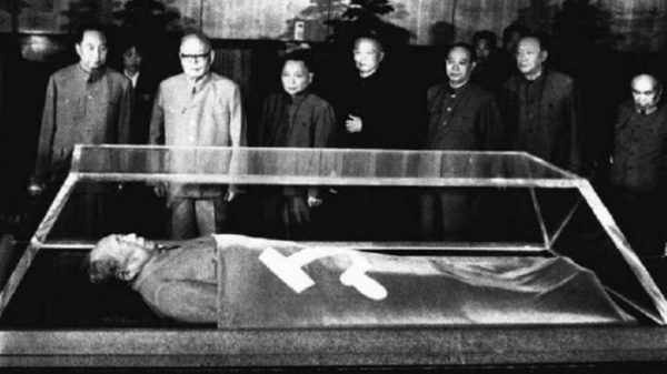 6 Mayat Pemimpin Negara Ini Diawetkan, Ada yang dari China - CakapCakap