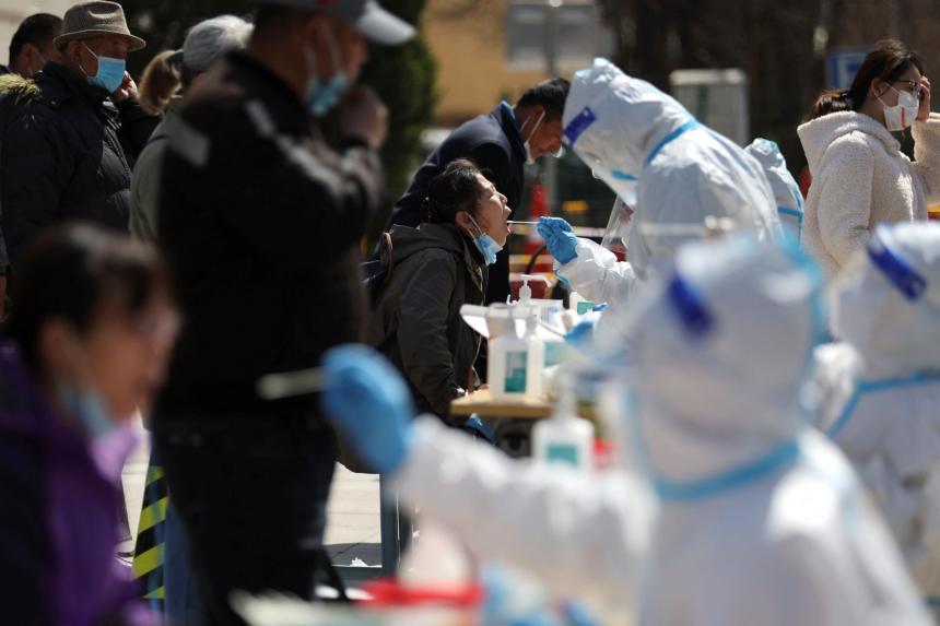 Beijing Perintahkan Lockdown Sejumlah Gedung; Wajibkan Penduduk Tes COVID-19