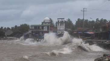 Anak Krakatau Siaga, BMKG Imbau Masyarakat Waspadai Tsunami Malam Hari