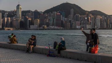 Hong Kong Akan Longgarkan Pembatasan COVID-19