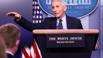 Dr Fauci: Setidaknya Dibutuhkan Satu Suntikan Booster COVID-19 Setelah Vaksinasi Lengkap