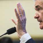 The Fed: Harga Minyak Mentah Tingkatkan Inflasi, Lockdown di China Perburuk Gangguan Pasokan