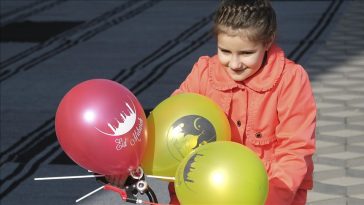 Umat ​​Muslim Seluruh Dunia Merayakan Idul Fitri