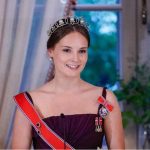 Detail Gaun Putri Ingrid Alexandra, sang Calon Ratu Norwegia di Pesta Ulang Tahunnya yang ke-18