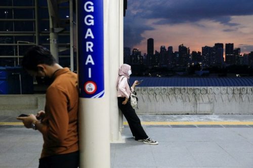 Indonesia Laporkan Lonjakan 1.678 Kasus COVID-19