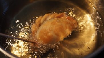 Mengapa Beli Minyak Goreng Curah Harus Pakai PeduliLindungi?