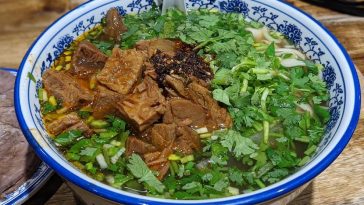 Menelusuri Asal-Usul Mie Lanzhou Buatan Muslim Hui