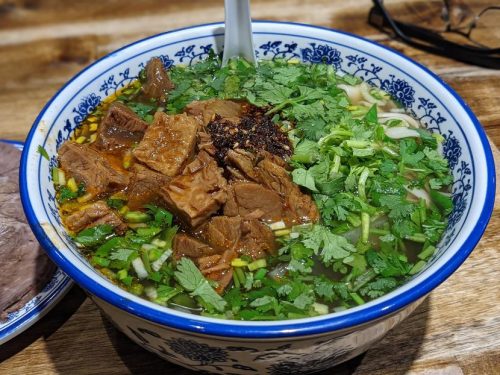 Menelusuri Asal-Usul Mie Lanzhou Buatan Muslim Hui
