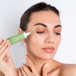 Eye Cream vs Eye Serum, Mana yang Paling Tepat untuk Kulitmu?