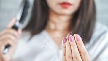 Empat Kiat Cegah Rambut Rontok yang Bisa Kamu Lakukan!