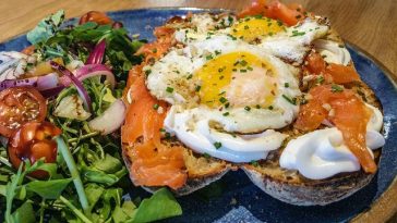 Ingin Turunkan Berat Badan di Usia 40-an? Konsumsi 4 Makanan Tinggi Protein Ini!