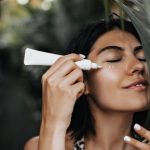 Tiga Kesalahan Pemakaian Sunscreen yang Bikin Kulit Terlihat Kusam