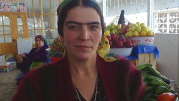 Di Negara Ini Perempuan dengan Alis Tebal Dianggap Paling Cantik