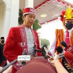 Upacara HUT ke-77 RI, Presiden Jokowi Pakai Baju Adat Buton