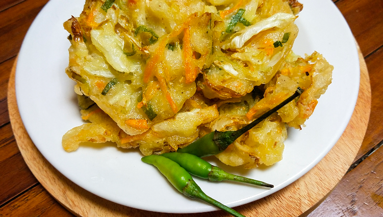 Resep Bakwan Sayur Renyah, Mudah Membuatnya!