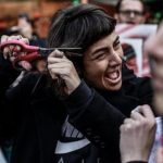 Wanita Iran Ramai-ramai Bakar Jilbab, Protes Aturan Wajib Hijab