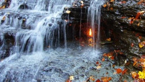 5 Tempat Wisata Aneh Menakjubkan di Dunia, Ada Gunung Pelangi