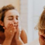 Lima Cara Membersihkan Wajah yang Benar, Bersih Maksimal!