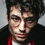 Ezra Miller Akhirnya Minta Maaf, Mengaku Sedang Jalani Perawatan Kesehatan Mental