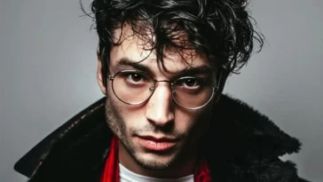 Ezra Miller Akhirnya Minta Maaf, Mengaku Sedang Jalani Perawatan Kesehatan Mental