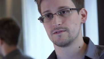 Putin Beri Status Kewarganegaraan Rusia pada Edward Snowden Pembocor Rahasia NSA
