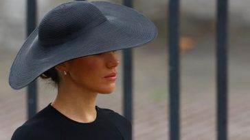 Meghan Markle Ternyata Mengeluh tidak Digaji Saat Jalani Tur Kerajaan