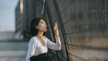 Inilah 4 Faktor Penyebab Seseorang Fobia Sosial