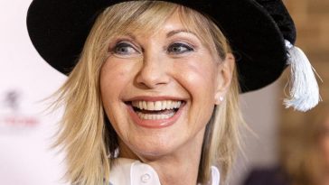 Olivia Newton-John Meninggal; Ini Prediksi Kekayaan Bersih yang Diwariskan untuk Suami dan Anaknya!