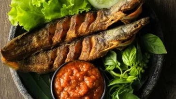 Resep Pecel Lele Lamongan, Lauk Makan Siang yang Nikmat