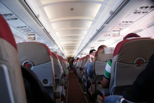 Tips Simpan Barang di Pesawat Agar tak Ganggu Penumpang Lain