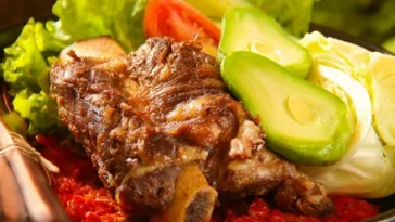 Resep Iga Penyet Sambal Tomat, Pedasnya Menggugah Selera