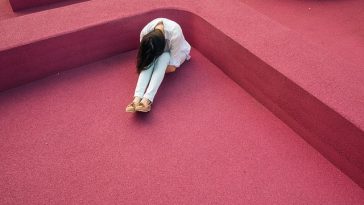 Gejala dan Cara Mengatasi Gangguan Kecemasan Sosial