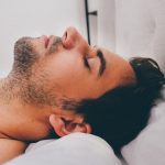 Bantal yang Buruk Bisa Picu Gangguan Tidur dan Risiko Kematian