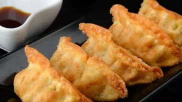 Resep Gyoza Goreng yang Gurih dan Isinya Penuh