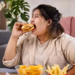 Kebiasaan Makan yang Harus Dihindari Saat Usia 40-an