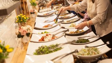 3 Cara Detoksifikasi Tubuh Setelah Makan Banyak