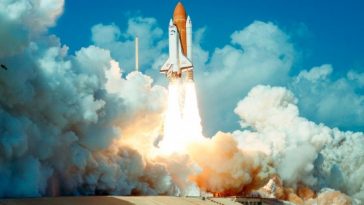 Potongan Pesawat Ulang Alik Challenger yang Meledak Ditemukan di Dasar Laut