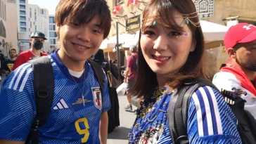 Tak Hanya di Piala Dunia Qatar, Suporter Jepang Bersihkan Stadion Juga di Piala Dunia Rusia 2018