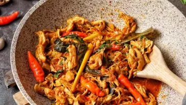 Resep Ayam Suwir Kemangi, Mudah Buatnya!