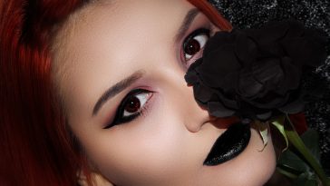 Jangan Lakukan Kesalahan Ini saat Pakai Lipstik Gelap, Agar Wajah Tak Terlihat Tua