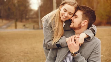 Empat Tanda Perilaku Pasangan Jika Bersikap Clingy